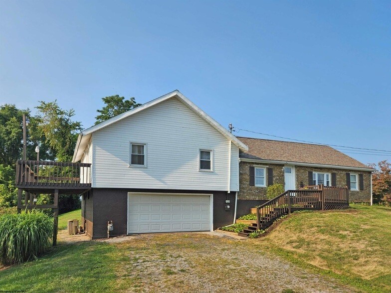 Primary Photo - 2726 Stewartstown Rd