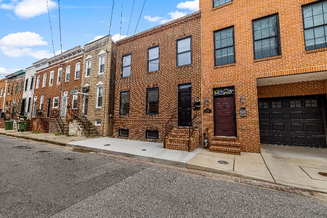 Photo - 1439 Haubert St Apartment