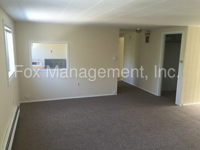 Building Photo - 6221 NE Simpson St