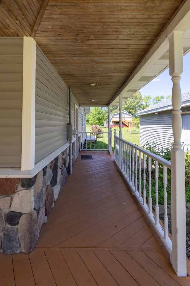 Building Photo - 56085 Harman Dr
