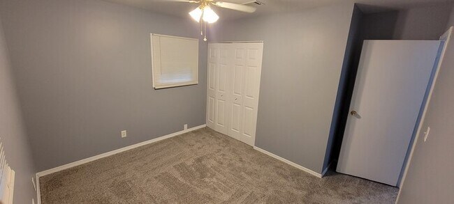 Building Photo - Valley Station 3 bedroom home