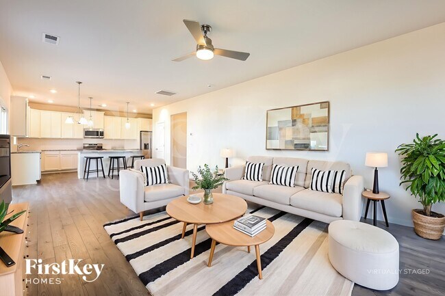 Building Photo - 1104 Mission Hill Ln