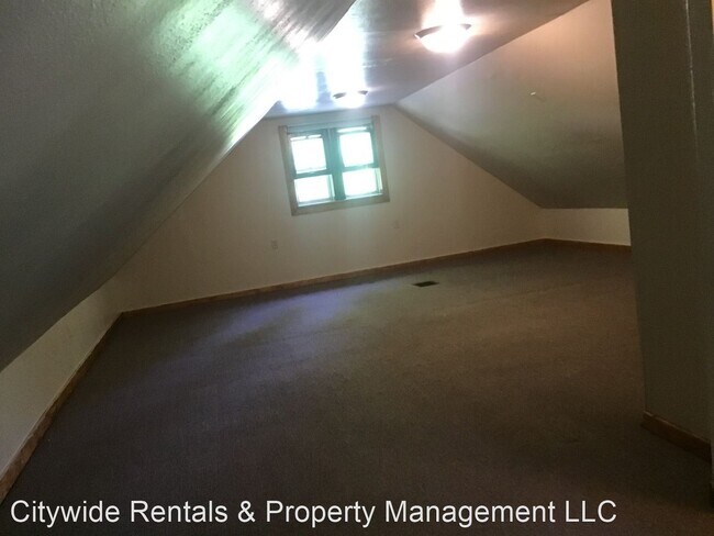 Building Photo - 2 br, 1 bath House - 4702 N 49th St.
