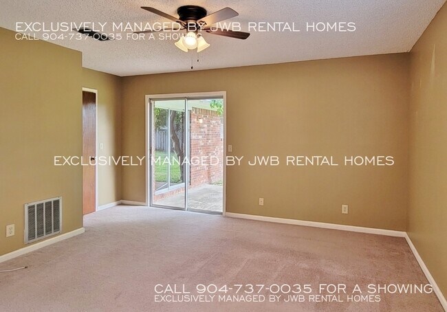 Building Photo - 221 Quince Ct