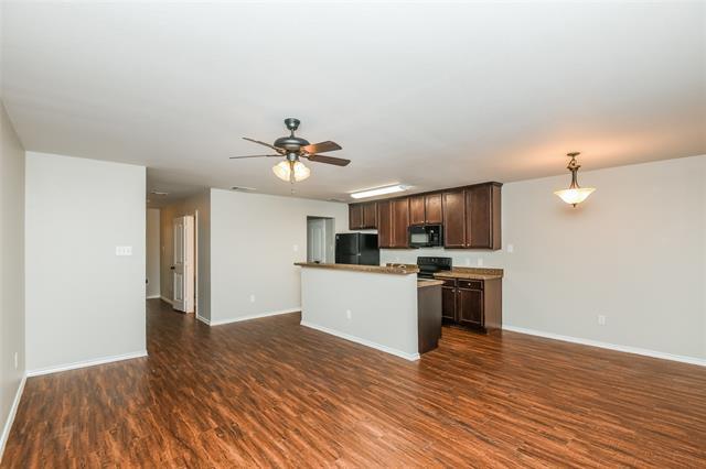 Building Photo - 10624 Wild Oak Dr