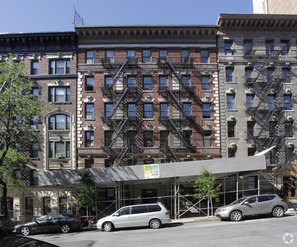 Building Photo - 512 W 122nd St