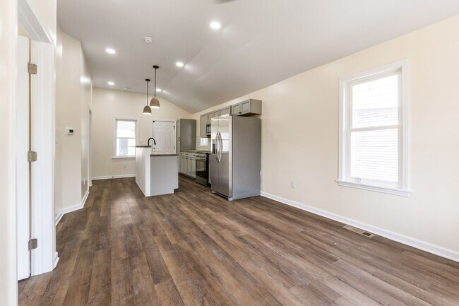 Building Photo - 1014 Olmstead Ave