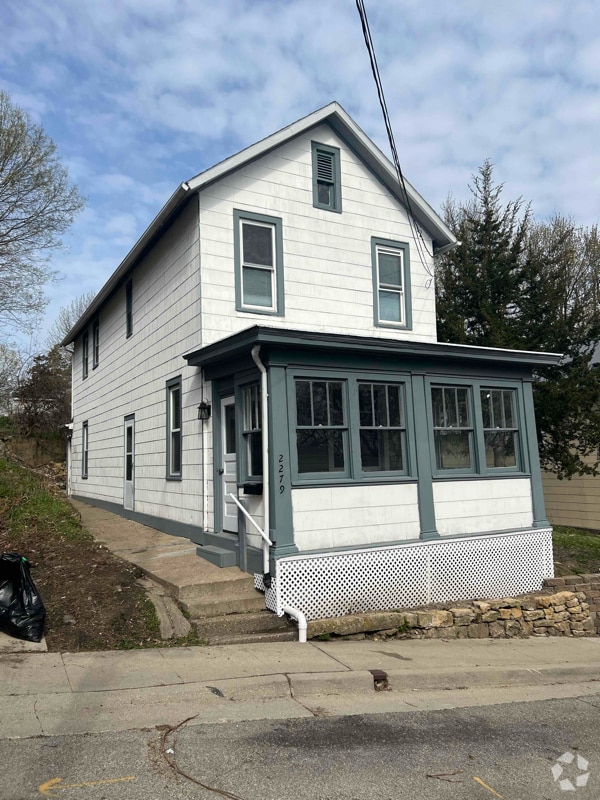 Building Photo - 2279 Foye St