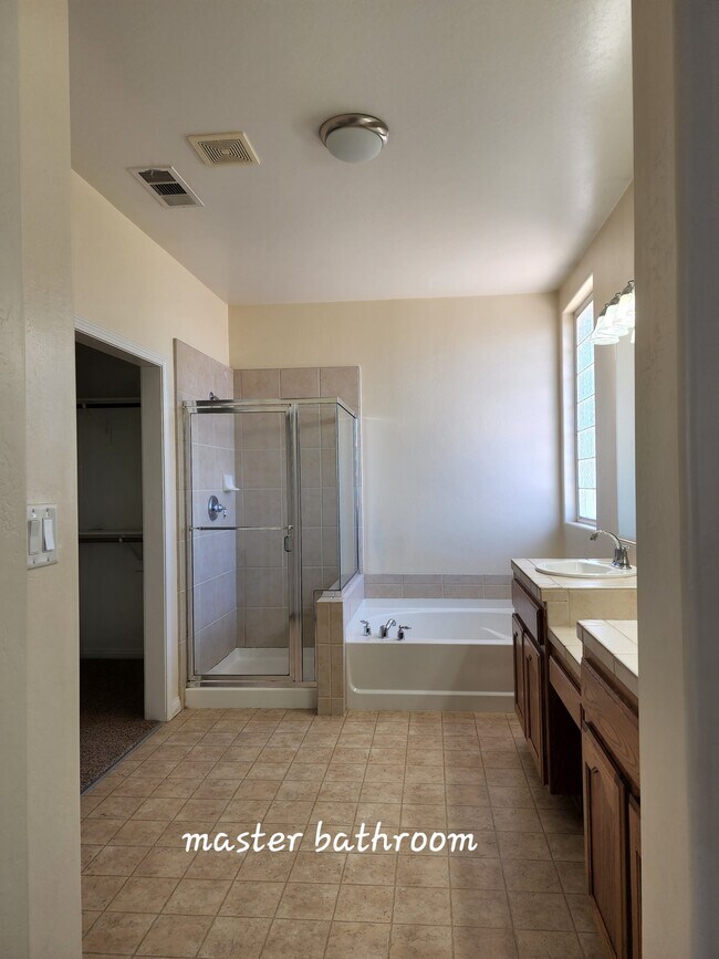 Building Photo - 14510 Tralee Dr