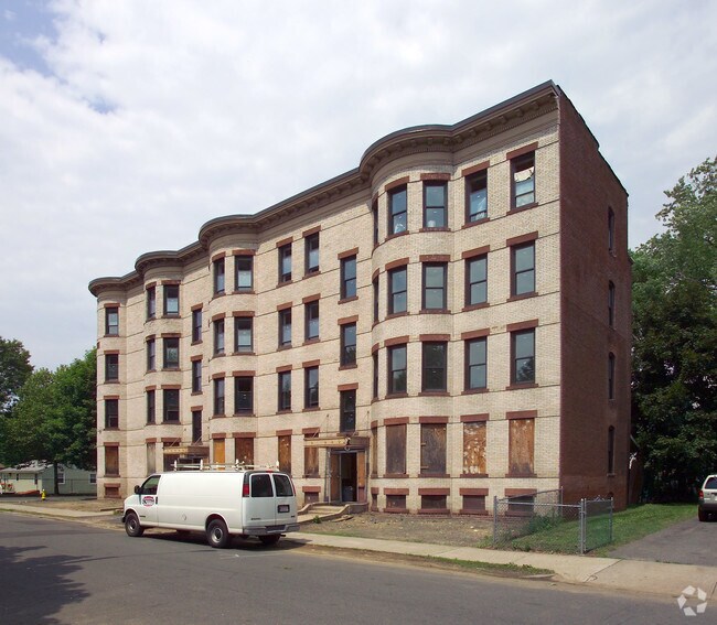 1245 Dwight St, Springfield, MA 01107 Apartments Springfield, MA