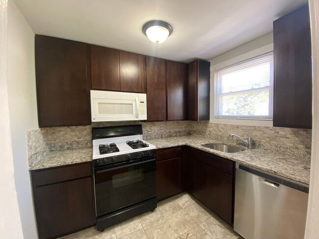 Building Photo - 4210 N Kilpatrick Ave