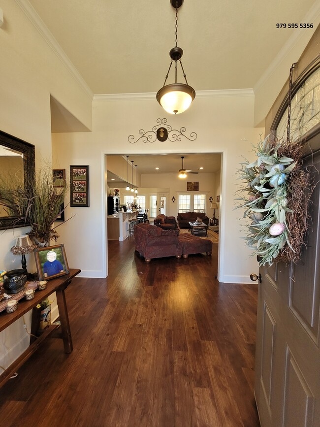 Photo - 1204 Robinsville Ct House