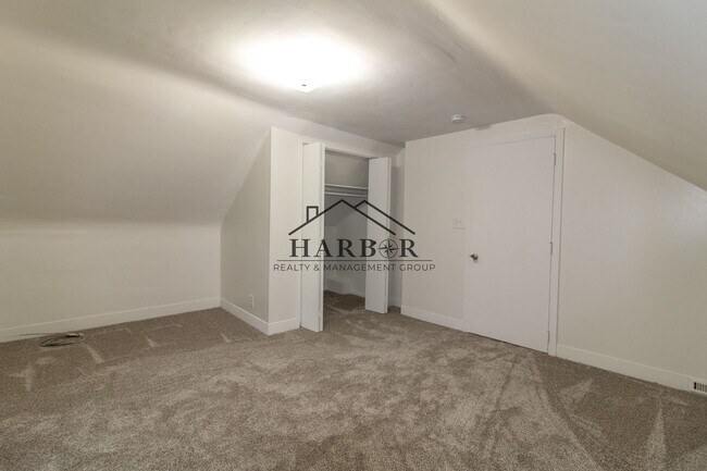 Foto del edificio - 224 9th Ave NW