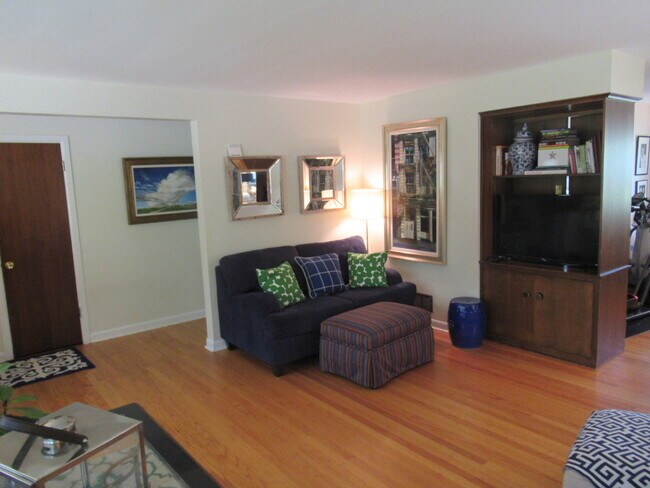 Foto del edificio - 870 W Everett Rd