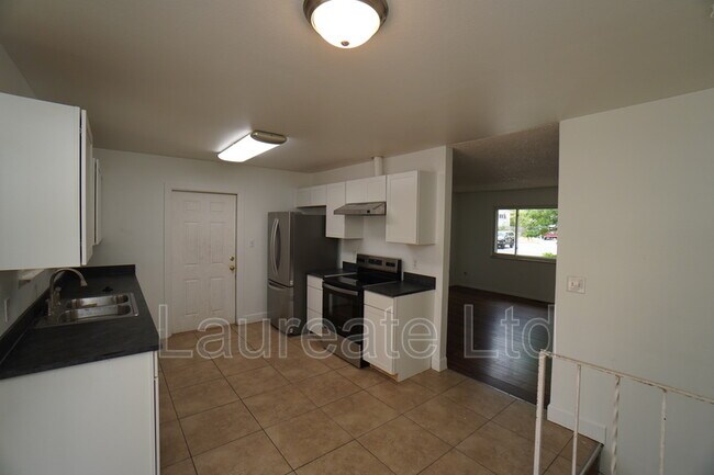 Foto del edificio - 11536 E Center Dr