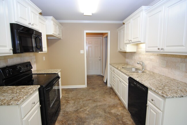 Building Photo - 3/2 One Level in Sherwood!