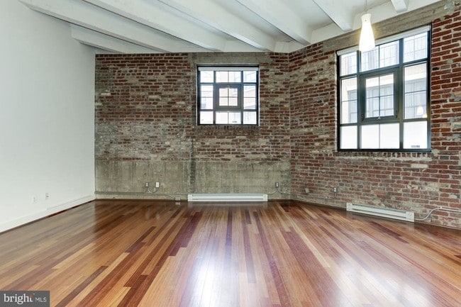Building Photo - 1701 Kalorama Rd NW
