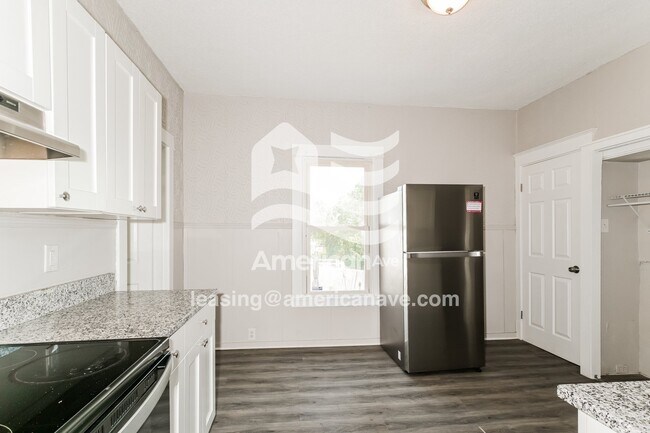 Foto del edificio - 6142 Payne Ave