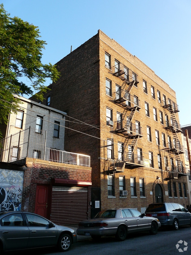 Building Photo - 2307 Beaumont Ave