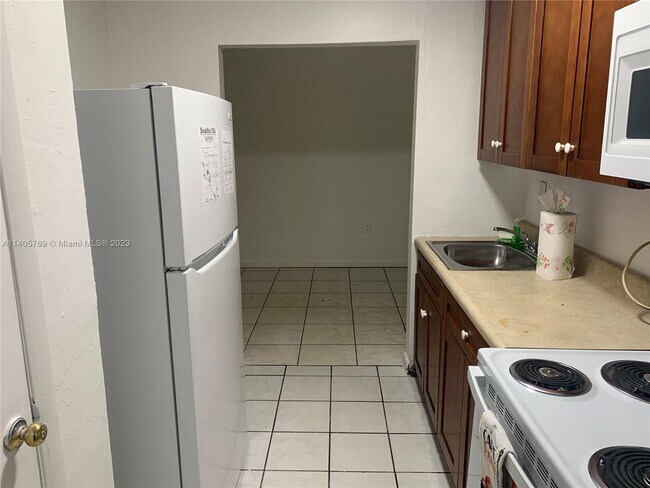 Foto del edificio - 900 NW 17th Ave