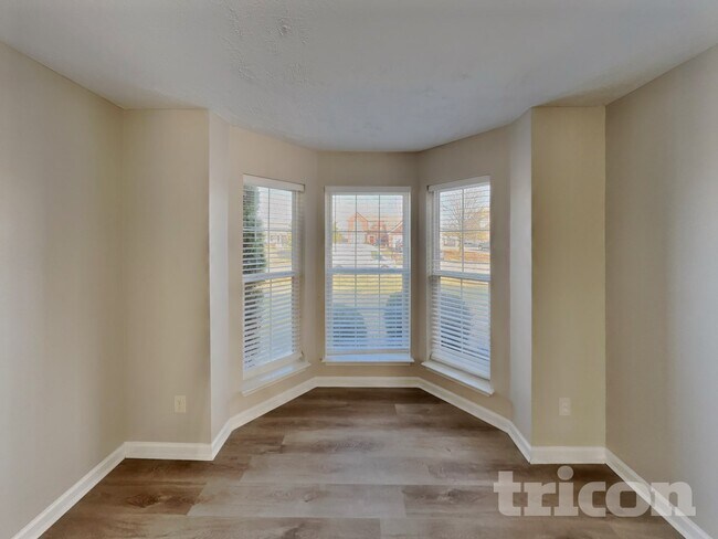 Building Photo - 673 Mable Dr