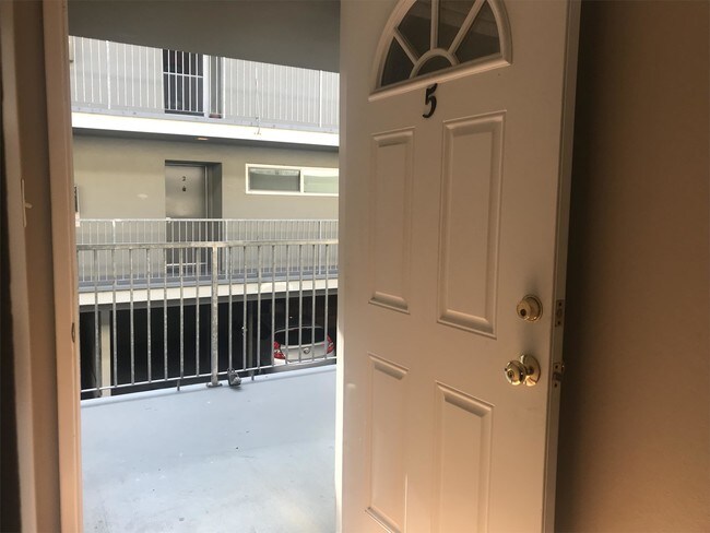 Foto del edificio - 2121 Whitman Way