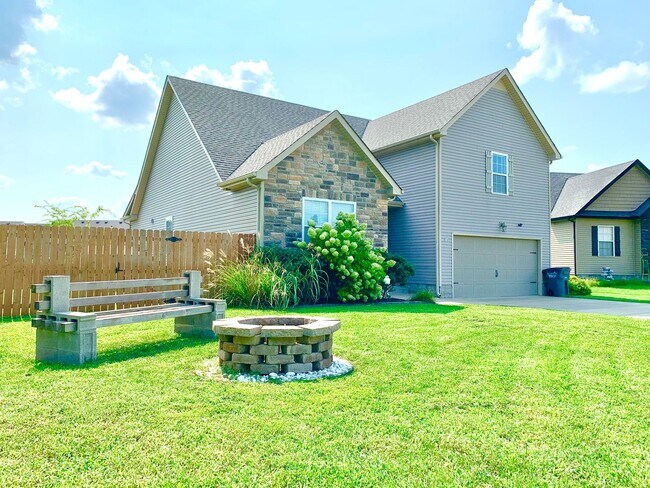 Foto del edificio - 3734 Silver Fox Ct
