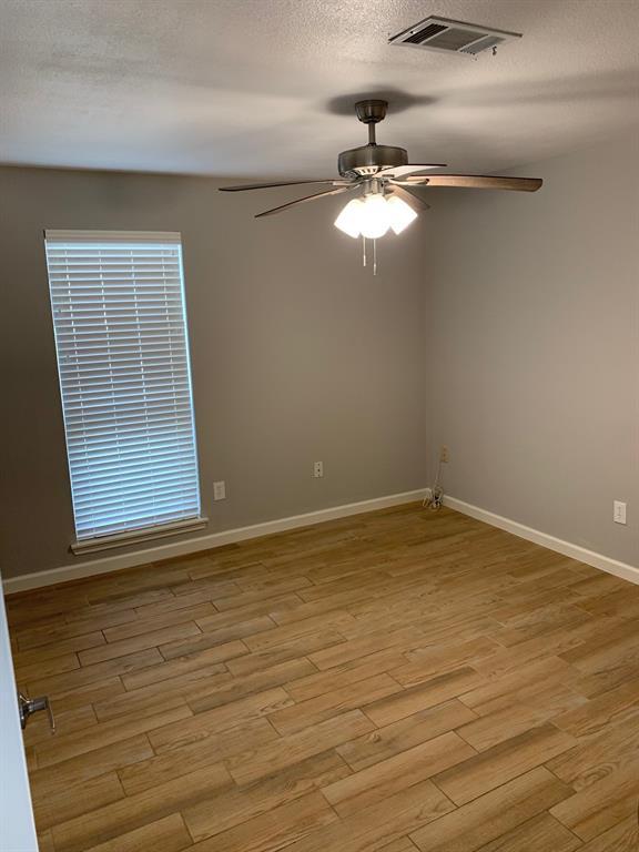 Building Photo - 12219 Chartwell Dr