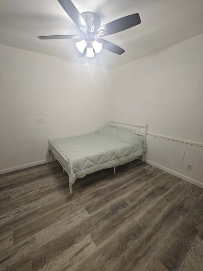 Foto del edificio - 306 W Lewis St