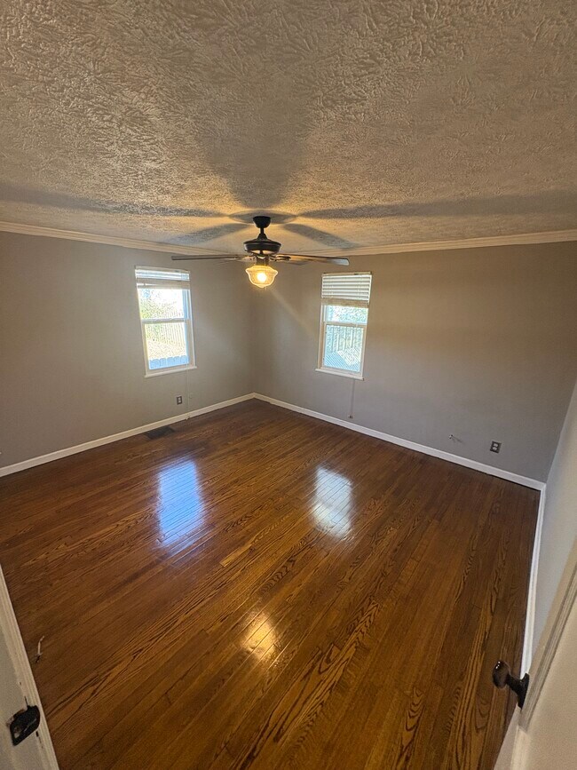 Foto del edificio - 1230 E 54th St