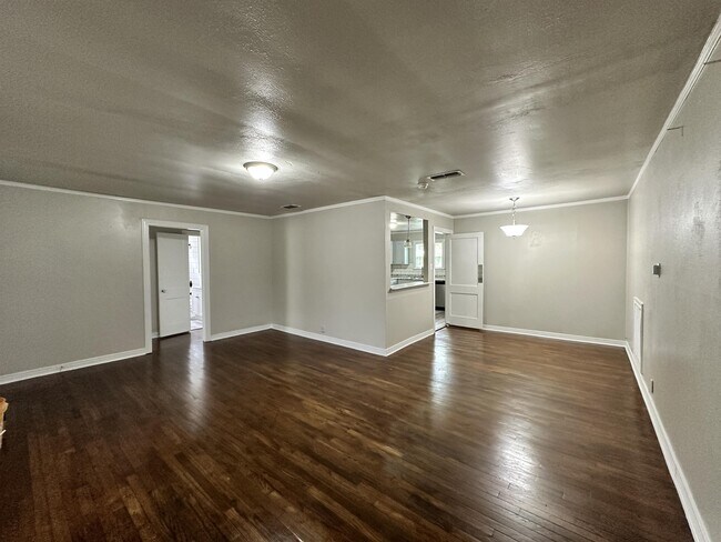 Foto del edificio - 1409 Wolfe City Dr