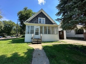 Building Photo - 1820 Ross St