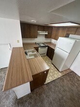 Building Photo - 3800 Desert Marina Dr