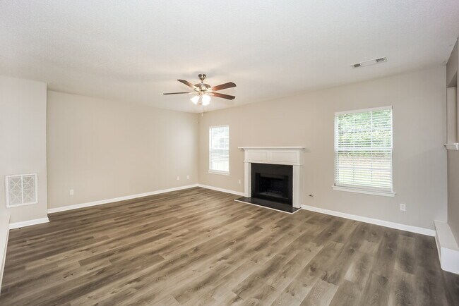 Building Photo - 9307 Deer Crossing Dr