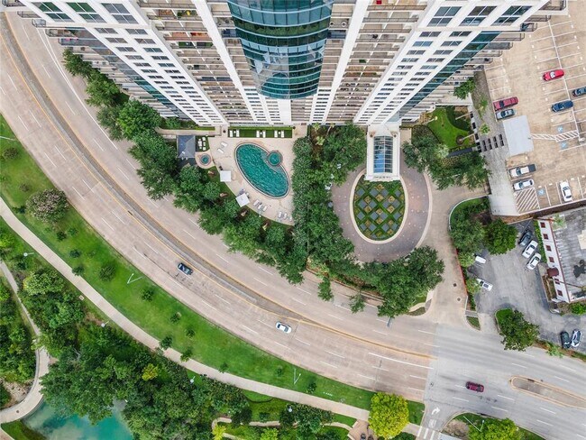 Foto del edificio - 3333 Allen Pkwy
