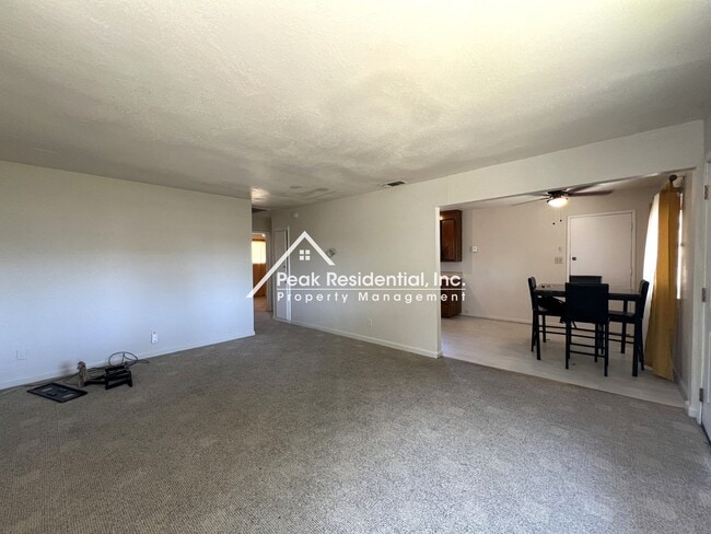 Building Photo - Charming Natomas 2bd/1ba Home!