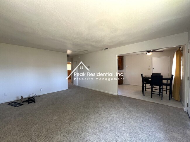Foto del edificio - Charming Natomas 2bd/1ba Home!