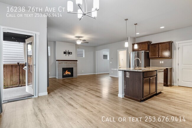 Foto del edificio - 16238 76th Ave Ct E