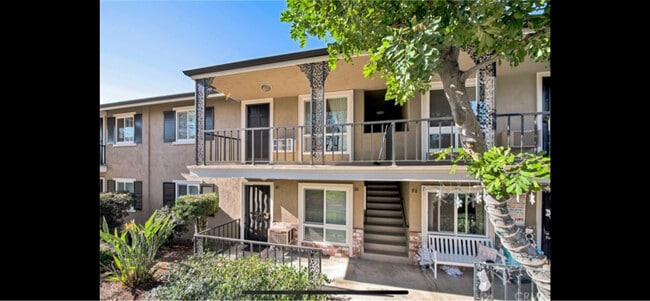 Building Photo - 660 S Glassell St