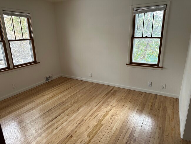 Foto del edificio - 626 E 13th St