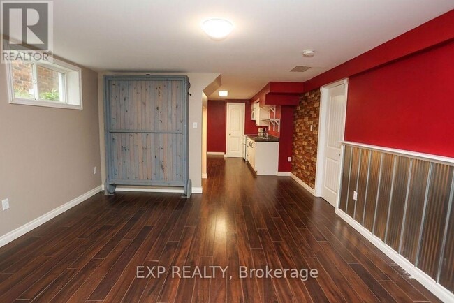 Building Photo - 136 Fleming Way