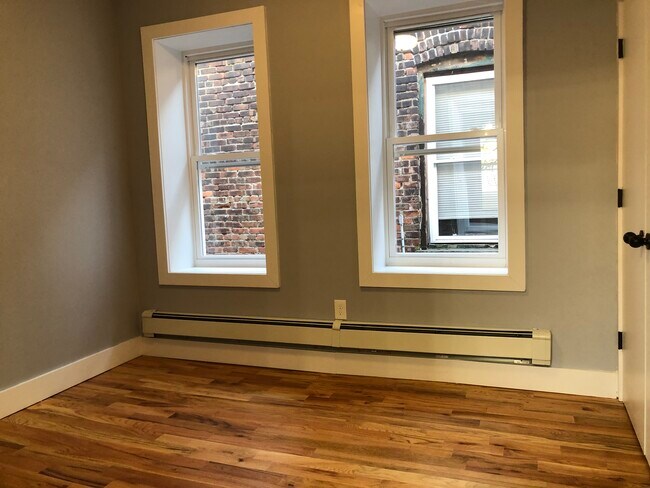 Building Photo - 161 Bergen Ave