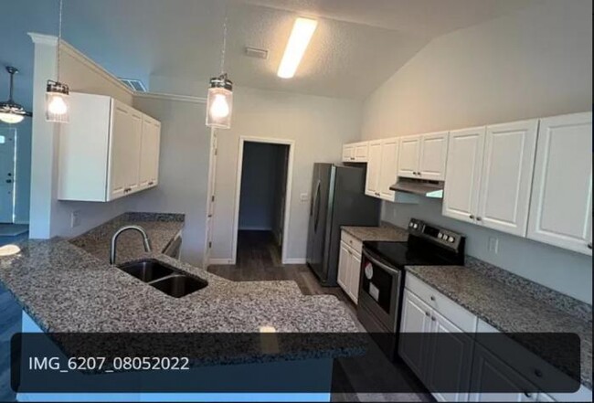 Foto del edificio - 3 bedroom in SUMMERFIELD FL 34491