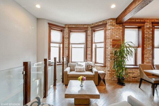 Foto del edificio - 2608 N Dayton St