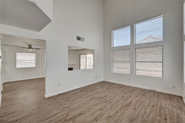 Building Photo - 8213 Mt Brodie Cir