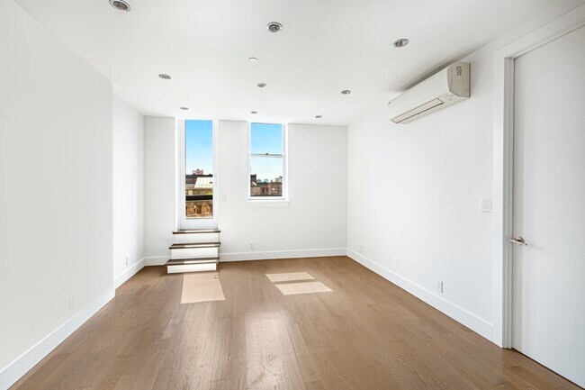 Building Photo - Stunning Harlem One Bed