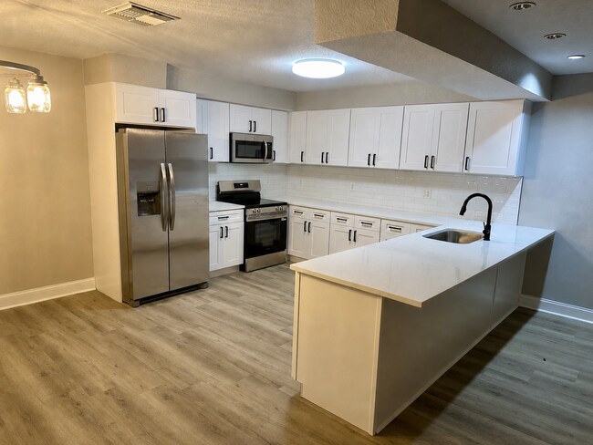 Building Photo - 3021 W Braddock St