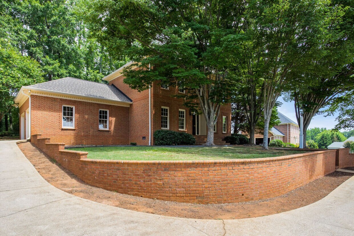 225 Pine Ridge Dr, Easley, SC 29642 House for Rent in Easley, SC