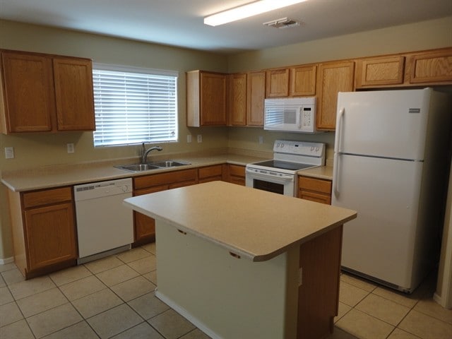 Building Photo - 206 S 151st Ave