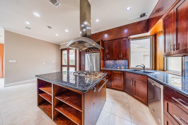 Foto del edificio - 11503 Lakeside Pl Dr